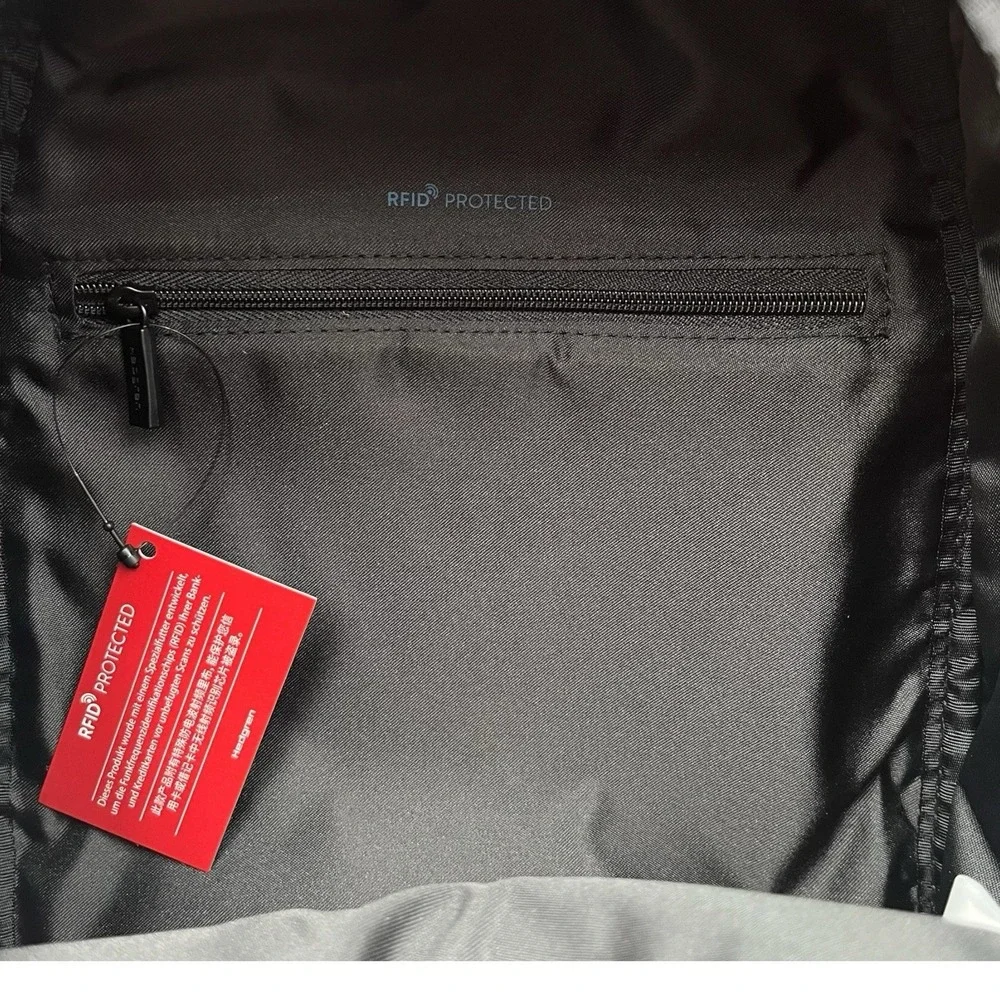 Hedgren Women's Vogue Small Backpack RFID Creased Black Size 12x10x3